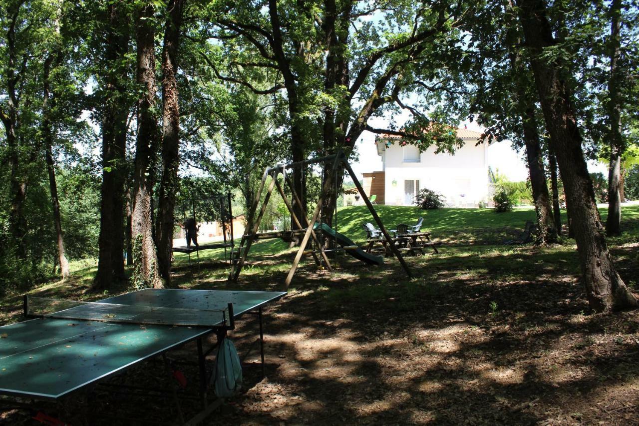 Gite Cote Vallee Puycornet Exterior photo